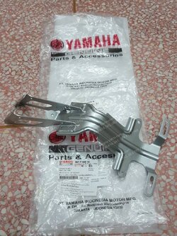 ขายึดป้ายทะเบียน M/SLAZ แท้ๆ BG7-F1640-00