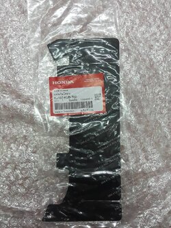 ยางกันโคลน CLICK-I แท้ๆ ตัวกลาง 80107-KVB-T00