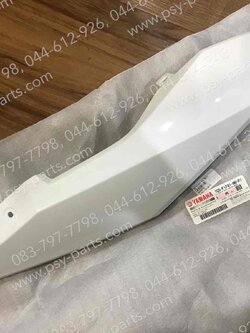 ฝาครอบข้างขวา TTX แท้ๆ สีขาว 1GS-F1741-00-P1