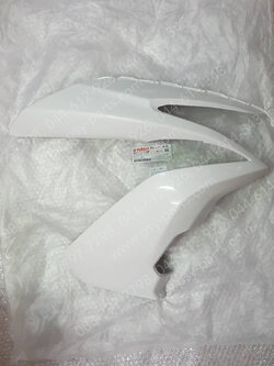 ฝาครอบไฟหน้า-ขวา AEROX แท้ๆ สีขาว (1124/ขาวUJ) BF6-F8377-00-P0