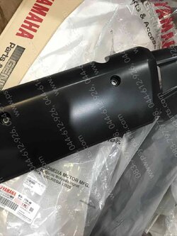 แผ่นกันความร้อนท่อ XMAX แท้ๆ สีดำ B74-E4718-00 