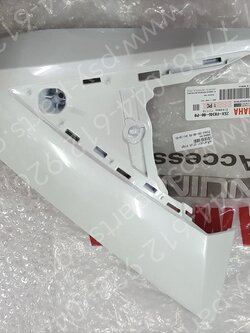 แฟริ่งล่างขวา GT 125 แท้ๆ สีขาว (1124) (ขาว UJ) 2SX-F8346-00-P0 