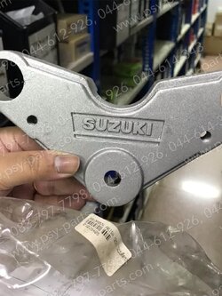 แผงคอบน AKIRA แบบติดรถ 