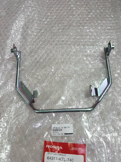 เหล็กยึดบังลม WAVE 100S แท้ๆ 64311-KTL-740