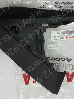 แฟริ่งล่างขวา GT 125 แท้ๆ สีดำด้าน (582) 2SX-F8346-00-PC 