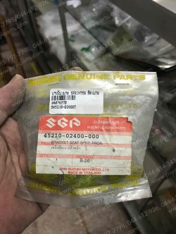 บานพับเบาะ SPRINTER แท้ๆ ติดเบาะ 45210-02400-000 