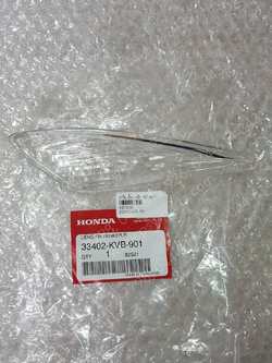 ฝาไฟเลี้ยว CLICK แท้ๆ หน้า-ขวา 33402-KVB-901