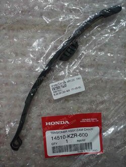 ยางรองโซ่ราวลิ้น CLICK 125-I, PCX 125, PCX 150 แท้ๆ (บน) 14510-KZR-600 