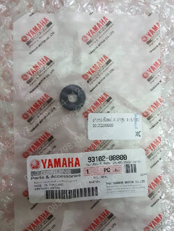 ยางรองน็อตฝาครอบฝาสูบ R 15/NEW แท้ๆ 93102-08800