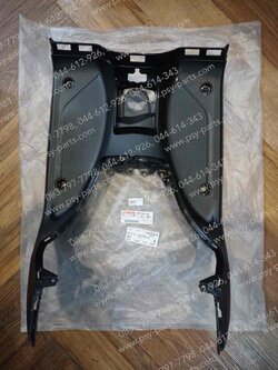 แผงรองพักเท้าหน้า QBIX แท้ๆ สีดำ BM9-F7481-00 