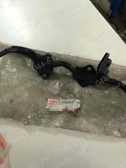 เหล็กพักเท้าหน้า MATE ALFA, Y 100E (สตาร์ทมือ) แท้ๆ 4LY-F7411-00-33