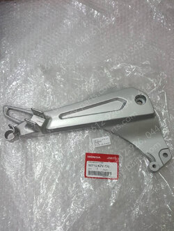 สเตย์พักเท้า DREAM 110-I (DREAM SUPER CUB) แท้ๆ หลัง-ขวา 50715-KZV-T00