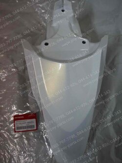 บังโคลนหน้า CLICK 125-I แท้ๆ สีขาวมุก (A87) 61100-KZR-600ZG 