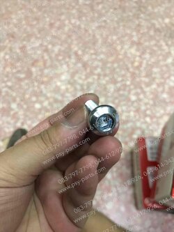 น็อตขันจานดิสก์เบรค FINO แท้โรงงาน (หน้า) 