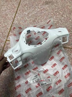 ฝาครอบแฮนด์-หลัง FILANO แท้ๆ สีขาวมุก 1WC-F6145-00-P3 