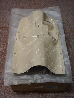 บังลม ตัวใน SCOOPY/12 แท้ๆ สีขาวครีม (214) 81141-K16-B50ZE Honda