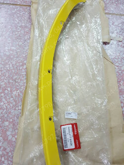 คิ้วบังลม-ซ้าย SCOOPY-I แท้ๆ สีเหลือง 64430-KYT-900ZK 