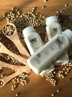 EMILY Soy Milk นมถั่วเหลืองหวานน้อย..อร่อยมาก : Healthy Hut