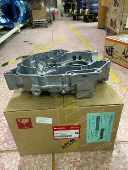 แคร้งเครื่องตัวกลาง WAVE 110-I/21 สตาร์ทมือ แท้ๆ ซ้าย 11200-K1M-T00