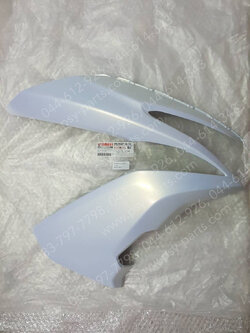 ฝาครอบไฟหน้า-ขวา AEROX แท้ๆ สีขาว (1568) BF6-F8377-00-P4