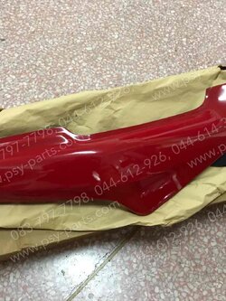 ฝาครอบข้างขวา BEAT แท้ๆ สีแดง 87120-KBA-900ZC