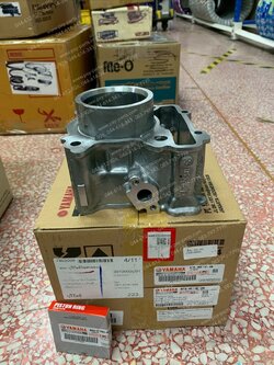 เสื้อสูบ XMAX แท้ๆ + แหวน B74-WE13E-00