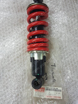 โช้คอัพหลัง TZM แท้ๆ สีแดง 4AP-F2210-00