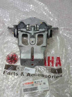 บานพับเบาะ NMAX แท้ๆ 2DP-F4772-09