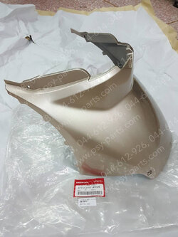 ฝาครอบใต้เบาะ SCOOPY-I แท้ๆ สีทอง (R301) 80151-KYT-900ZE 