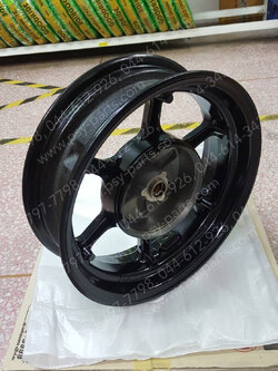 ล้อแม็กหลัง QBIX แท้ๆ สีดำ BM9-F5338-10-33 (สินค้ามัดจำสั่ง)