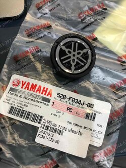 โลโก้บังลม FIORE แท้ๆ พร้อมฝาปิด 52B-F834J-00 Yamaha 