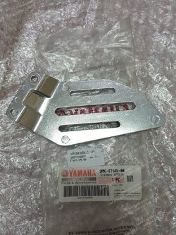 เหล็กปิดสเตย์พักเท้า YZF/R 15 แท้ๆ หน้า-ซ้าย 2PK-F7445-00