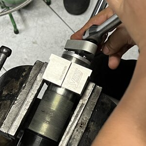 [YSS] บริการซ่อมโช้คอัพ YSS ที่ร้านยางเจริญรุ่งเรือง นนทบุรี โทร. 0865691915