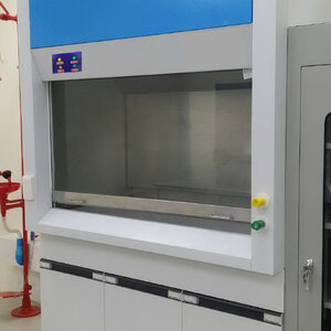 ตู้ดูดไอพิษสารเคมี Fume Hood