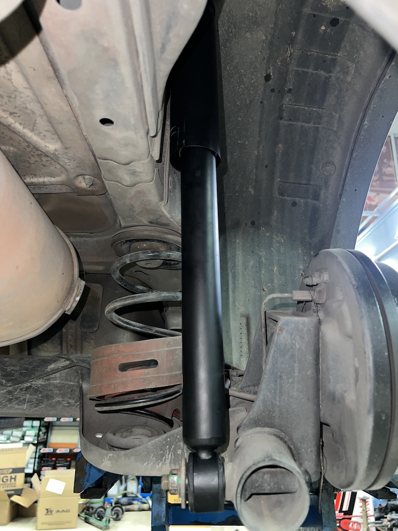 Suzuki Swift | อัปเกรดโช้คอัพ Monroe OE Spectrum | คืนความนุ่มนวล มั่นคง - ยางเจริญรุ่งเรือง นนทบุรี ติดตั้งโช้คอัพ Monroe OE Spectrum พร้อมอะไหล่ส่วนควบใหม่ทั้งหมด สิ่งที่จะได้รับหลังจากติดตั้ง: ฟีลลิ่งแบบรถยุโรป: โช้คอัพ Monroe OE Spectrum ให้ความ นุ่มนวล และยืดหยุ่นสูง ขับสบายในทุกสภาพถนน ไร้กังวลเรื่องเสียง: เทคโนโลยี ICV ช่วยลดแรงสั่นสะเทือนและเสียงรบกวนในห้องโดยสาร ทำให้การขับขี่เงียบขึ้น ทนทานกว่าเดิม: ผลิตด้วยวัสดุคุณภาพสูง ทนทานต่อการใช้งาน และยืดอายุการใช้งานของช่วงล่าง ความมั่นคงที่เพิ่มขึ้น: รถทรงตัวได้นิ่งขึ้น ลดอาการโคลงเคลง เข้าโค้งมั่นใจ เหมาะสำหรับใคร? เจ้าของ Suzuki Swift ที่ต้องการความสบายในการขับขี่ประจำวัน ผู้ที่ต้องการอัปเกรดช่วงล่างให้มีความมั่นคง ปลอดภัย และนุ่มนวลยิ่งขึ้น  สำหรับเจ้าของ Swift ที่อยากได้ฟีลลิ่งขับขี่ที่สบายขึ้น แต่มั่นใจกว่าเดิม Monroe OE Spectrum คือคำตอบ!  สอบถามข้อมูลเพิ่มเติม หรือนัดหมายเข้ารับบริการ  ️ : 08-6569-1915  ️ : 08-6544-5963   Line id : @88rw   Location : https://goo.gl/maps/HrNUAZXPN94KvxZ98   Facebook : https://www.facebook.com/88rwtire #Suzuki #Swift #Monroe #OESpectrum #โช้คอัพ #ช่วงล่าง #ยางเจริญรุ่งเรือง #นนทบุรี #งามวงศ์วาน #ช่วงล่างรถยนต์ #โช้คอัพรถยนต์