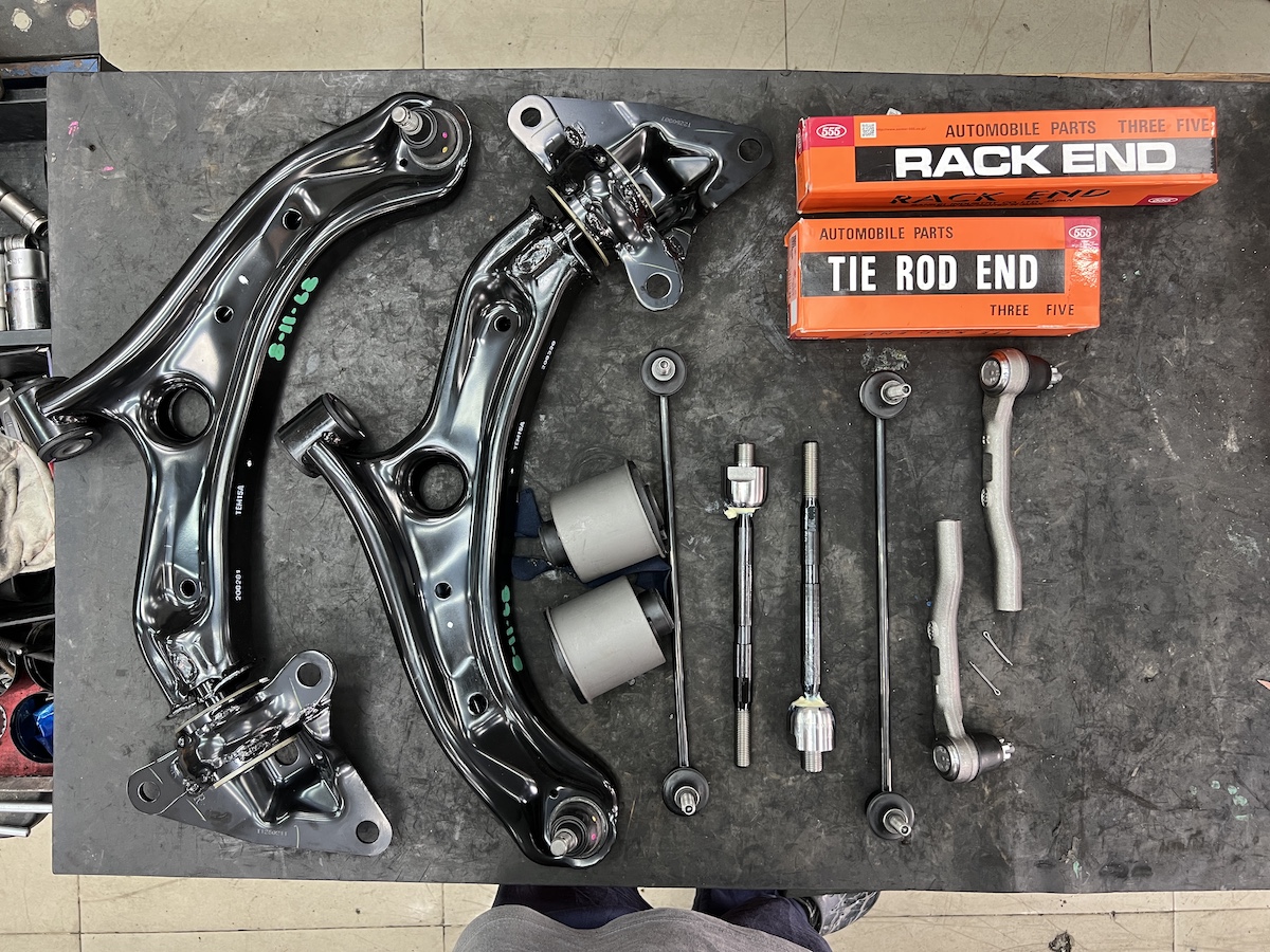 Honda Jazz GE | ซ่อมแร็คพวงมาลัย + เปลี่ยนปีกนกล่างแท้/ลูกหมาก 555 | คืนความแม่นยำ - ยางเจริญรุ่งเรือง นนทบุรี Jazz GE คันนี้...จบครบทุกปัญหาพวงมาลัยและช่วงล่าง! ใครใช้ Honda Jazz GE แล้วเจอปัญหาหนัก ทั้งอาการ พวงมาลัยหลวม, มีเสียงดัง กุกกัก เวลาเลี้ยว หรือ ท้ายรถดีด... ถึงเวลาฟื้นฟูระบบบังคับเลี้ยวและช่วงล่างให้กลับมานิ่งและแม่นยำเหมือนรถใหม่แล้วครับ! เราจัดเต็มชุดฟื้นฟูช่วงล่างและระบบบังคับเลี้ยวระดับพรีเมียม! ซ่อมแร็คพวงมาลัย: แก้ปัญหาอาการหลวม/เสียงดังที่แร็ค ให้พวงมาลัยกลับมาคมชัด นิ่งสนิท ปีกนกล่างแท้: เปลี่ยนเพื่อคืนความแม่นยำและความสมบูรณ์แบบของช่วงล่าง ลูกหมากชุดใหญ่ (ตอง 5 ญี่ปุ่นแท้): เปลี่ยนทั้ง ลูกหมากแร็ค และลูกหมากคันชัก ที่ "แน่น เหนียว ทนทาน" คืนความมั่นใจในการควบคุม บู้ชคานหลัง: เปลี่ยนใหม่เพื่อ แก้ปัญหาท้ายดีด และลดความกระด้างจากด้านหลัง สิ่งที่จะได้รับหลังจากเข้ารับบริการ: พวงมาลัยนิ่งสนิท: หายขาดจากอาการหลวม/เสียงดัง ทำให้การควบคุมรถแม่นยำกว่าเดิม ช่วงล่างแน่น มั่นคง: ท้ายรถไม่ดีด ไม่โคลงเคลง ขับขี่ได้อย่างมั่นใจ อะไหล่คุณภาพพรีเมียม: ใช้ปีกนกล่างแท้เบิกศูนย์ และลูกหมากญี่ปุ่นแท้ (ตอง 5) ที่วางใจได้ จบครบในที่เดียว: ติดตั้ง Setup และตั้งศูนย์โดยทีมช่างผู้เชี่ยวชาญ เหมาะสำหรับใคร? เจ้าของ Jazz GE ที่ต้องการฟื้นฟูระบบบังคับเลี้ยวและช่วงล่างให้สมบูรณ์แบบ ผู้ที่ต้องการความปลอดภัยสูงสุดและฟีลลิ่งการขับขี่ที่แม่นยำในระยะยาว อย่าปล่อยให้พวงมาลัยมีปัญหา! แวะมาตรวจเช็กกับผู้เชี่ยวชาญวันนี้ครับ สอบถามข้อมูลเพิ่มเติม หรือนัดหมายเข้ารับบริการ ️ : 08-6569-1915 ️ : 08-6544-5963 Line id : @88rw Location : https://goo.gl/maps/HrNUAZXPN94KvxZ98 Facebook : https://www.facebook.com/88rwtire #Honda #Jazz #JazzGE #ลูกหมาก555 #ซ่อมแร็ค #ปีกนกล่าง #บู้ชคานหลัง #ช่วงล่าง #ยางเจริญรุ่งเรือง #นนทบุรี #งามวงศ์วาน #ตั้งศูนย์ #อะไหล่ช่วงล่าง Honda Jazz GE | ซ่อมแร็คพวงมาลัย + เปลี่ยนปีกนกล่างแท้/ลูกหมาก 555 | คืนความแม่นยำ - ยางเจริญรุ่งเรือง นนทบุรี Jazz GE คันนี้...จบครบทุกปัญหาพวงมาลัยและช่วงล่าง! ใครใช้ Honda Jazz GE แล้วเจอปัญหาหนัก ทั้งอาการ พวงมาลัยหลวม, มีเสียงดัง กุกกัก เวลาเลี้ยว หรือ ท้ายรถดีด... ถึงเวลาฟื้นฟูระบบบังคับเลี้ยวและช่วงล่างให้กลับมานิ่งและแม่นยำเหมือนรถใหม่แล้วครับ! เราจัดเต็มชุดฟื้นฟูช่วงล่างและระบบบังคับเลี้ยวระดับพรีเมียม! ซ่อมแร็คพวงมาลัย: แก้ปัญหาอาการหลวม/เสียงดังที่แร็ค ให้พวงมาลัยกลับมาคมชัด นิ่งสนิท ปีกนกล่างแท้: เปลี่ยนเพื่อคืนความแม่นยำและความสมบูรณ์แบบของช่วงล่าง ลูกหมากชุดใหญ่ (ตอง 5 ญี่ปุ่นแท้): เปลี่ยนทั้ง ลูกหมากแร็ค และลูกหมากคันชัก ที่ "แน่น เหนียว ทนทาน" คืนความมั่นใจในการควบคุม บู้ชคานหลัง: เปลี่ยนใหม่เพื่อ แก้ปัญหาท้ายดีด และลดความกระด้างจากด้านหลัง สิ่งที่จะได้รับหลังจากเข้ารับบริการ: พวงมาลัยนิ่งสนิท: หายขาดจากอาการหลวม/เสียงดัง ทำให้การควบคุมรถแม่นยำกว่าเดิม ช่วงล่างแน่น มั่นคง: ท้ายรถไม่ดีด ไม่โคลงเคลง ขับขี่ได้อย่างมั่นใจ อะไหล่คุณภาพพรีเมียม: ใช้ปีกนกล่างแท้เบิกศูนย์ และลูกหมากญี่ปุ่นแท้ (ตอง 5) ที่วางใจได้ จบครบในที่เดียว: ติดตั้ง Setup และตั้งศูนย์โดยทีมช่างผู้เชี่ยวชาญ เหมาะสำหรับใคร? เจ้าของ Jazz GE ที่ต้องการฟื้นฟูระบบบังคับเลี้ยวและช่วงล่างให้สมบูรณ์แบบ ผู้ที่ต้องการความปลอดภัยสูงสุดและฟีลลิ่งการขับขี่ที่แม่นยำในระยะยาว อย่าปล่อยให้พวงมาลัยมีปัญหา! แวะมาตรวจเช็กกับผู้เชี่ยวชาญวันนี้ครับ สอบถามข้อมูลเพิ่มเติม หรือนัดหมายเข้ารับบริการ ️ : 08-6569-1915 ️ : 08-6544-5963 Line id : @88rw Location : https://goo.gl/maps/HrNUAZXPN94KvxZ98 Facebook : https://www.facebook.com/88rwtire #Honda #Jazz #JazzGE #ลูกหมาก555 #ซ่อมแร็ค #ปีกนกล่าง #บู้ชคานหลัง #ช่วงล่าง #ยางเจริญรุ่งเรือง #นนทบุรี #งามวงศ์วาน #ตั้งศูนย์ #อะไหล่ช่วงล่าง