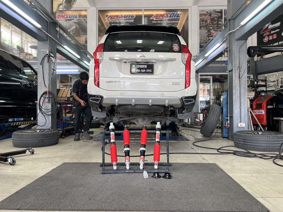 Mitsubishi Pajero | อัปเกรด YSS DTG Plus สู่ YSS Z-Series ตัวท็อป | หนึบ 25 ระดับสุดพรีเมียม - ยางเจริญรุ่งเรือง Pajero คันนี้...ตอกย้ำความมั่นใจ! อัปเกรดจาก YSS DTG PLUS สู่ YSS Z SERIES ! ขอบคุณลูกค้า Pajero ที่ไว้วางใจให้เราดูแลช่วงล่างมาอย่างต่อเนื่อง! วันนี้โช้คอัพ YSS DTG Plus ที่เคยติดตั้งไปเริ่มเสื่อมรั่ว ได้เวลา อัปเกรดชุดใหม่ สู่สมรรถนะที่เหนือกว่า! จัดเต็ม! เปลี่ยนโช้คอัพ YSS Z-Series Full Set ติดตั้งกับสปริง YSS Performance เดิม สิ่งที่จะได้รับหลังจากติดตั้ง (เหนือกว่าชุดเดิม): นิ่ง นุ่ม หนึบ สมบูรณ์แบบ: โช้คอัพ YSS Z-Series (Monotube ตัวท็อป) มอบฟีลลิ่งการขับขี่ที่เหนือกว่า DTG Plus อย่างชัดเจน ปรับได้ละเอียด 25 ระดับ: ปรับจูน Rebound ได้ละเอียดกว่าเดิมมาก เพื่อหาค่าที่ลงตัวที่สุดสำหรับทุกย่านความเร็วและทุกการบรรทุก วัสดุเกรดพรีเมียม: โครงสร้างแข็งแรง ระบายความร้อนได้ดีเยี่ยม ทำให้สมรรถนะคงที่ตลอดการเดินทางไกล คุ้มค่าระยะยาว: แม้ DTG Plus จะซ่อมบำรุงไม่ได้ แต่ Z-Series (ตัวท็อป) ออกแบบมาเพื่อ สมรรถนะสูงสุด และความทนทานในระดับพรีเมียม เหมาะสำหรับใคร? ลูกค้าที่เคยใช้ DTG Plus แล้วชอบฟีลลิ่ง YSS แต่ต้องการความนิ่งและรายละเอียดการปรับจูนที่มากกว่า ผู้ที่ต้องการ Performance สูงสุดสำหรับการขับขี่รถ PPV ยกระดับรถคุณให้เหนือกว่าใคร! นัดหมายเข้ารับบริการได้เลยครับ สอบถามข้อมูลเพิ่มเติม หรือนัดหมายเข้ารับบริการ ️ : 08-6569-1915 ️ : 08-6544-5963 Line id : @88rw Location : https://goo.gl/maps/HrNUAZXPN94KvxZ98 Facebook : https://www.facebook.com/88rwtire #Mitsubishi #Pajero #YSS #ZSeries #YSSSuspension #โช้คอัพ #ช่วงล่าง #อัปเกรดโช้คอัพ #ยางเจริญรุ่งเรือง #นนทบุรี #งามวงศ์วาน #ตั้งศูนย์ #Monotube Mitsubishi Pajero | อัปเกรด YSS DTG Plus สู่ YSS Z-Series ตัวท็อป | หนึบ 25 ระดับสุดพรีเมียม - ยางเจริญรุ่งเรือง Pajero คันนี้...ตอกย้ำความมั่นใจ! อัปเกรดจาก YSS DTG PLUS สู่ YSS Z SERIES ! ขอบคุณลูกค้า Pajero ที่ไว้วางใจให้เราดูแลช่วงล่างมาอย่างต่อเนื่อง! วันนี้โช้คอัพ YSS DTG Plus ที่เคยติดตั้งไปเริ่มเสื่อมรั่ว ได้เวลา อัปเกรดชุดใหม่ สู่สมรรถนะที่เหนือกว่า! จัดเต็ม! เปลี่ยนโช้คอัพ YSS Z-Series Full Set ติดตั้งกับสปริง YSS Performance เดิม สิ่งที่จะได้รับหลังจากติดตั้ง (เหนือกว่าชุดเดิม): นิ่ง นุ่ม หนึบ สมบูรณ์แบบ: โช้คอัพ YSS Z-Series (Monotube ตัวท็อป) มอบฟีลลิ่งการขับขี่ที่เหนือกว่า DTG Plus อย่างชัดเจน ปรับได้ละเอียด 25 ระดับ: ปรับจูน Rebound ได้ละเอียดกว่าเดิมมาก เพื่อหาค่าที่ลงตัวที่สุดสำหรับทุกย่านความเร็วและทุกการบรรทุก วัสดุเกรดพรีเมียม: โครงสร้างแข็งแรง ระบายความร้อนได้ดีเยี่ยม ทำให้สมรรถนะคงที่ตลอดการเดินทางไกล คุ้มค่าระยะยาว: แม้ DTG Plus จะซ่อมบำรุงไม่ได้ แต่ Z-Series (ตัวท็อป) ออกแบบมาเพื่อ สมรรถนะสูงสุด และความทนทานในระดับพรีเมียม เหมาะสำหรับใคร? ลูกค้าที่เคยใช้ DTG Plus แล้วชอบฟีลลิ่ง YSS แต่ต้องการความนิ่งและรายละเอียดการปรับจูนที่มากกว่า ผู้ที่ต้องการ Performance สูงสุดสำหรับการขับขี่รถ PPV ยกระดับรถคุณให้เหนือกว่าใคร! นัดหมายเข้ารับบริการได้เลยครับ สอบถามข้อมูลเพิ่มเติม หรือนัดหมายเข้ารับบริการ ️ : 08-6569-1915 ️ : 08-6544-5963 Line id : @88rw Location : https://goo.gl/maps/HrNUAZXPN94KvxZ98 Facebook : https://www.facebook.com/88rwtire #Mitsubishi #Pajero #YSS #ZSeries #YSSSuspension #โช้คอัพ #ช่วงล่าง #อัปเกรดโช้คอัพ #ยางเจริญรุ่งเรือง #นนทบุรี #งามวงศ์วาน #ตั้งศูนย์ #Monotube