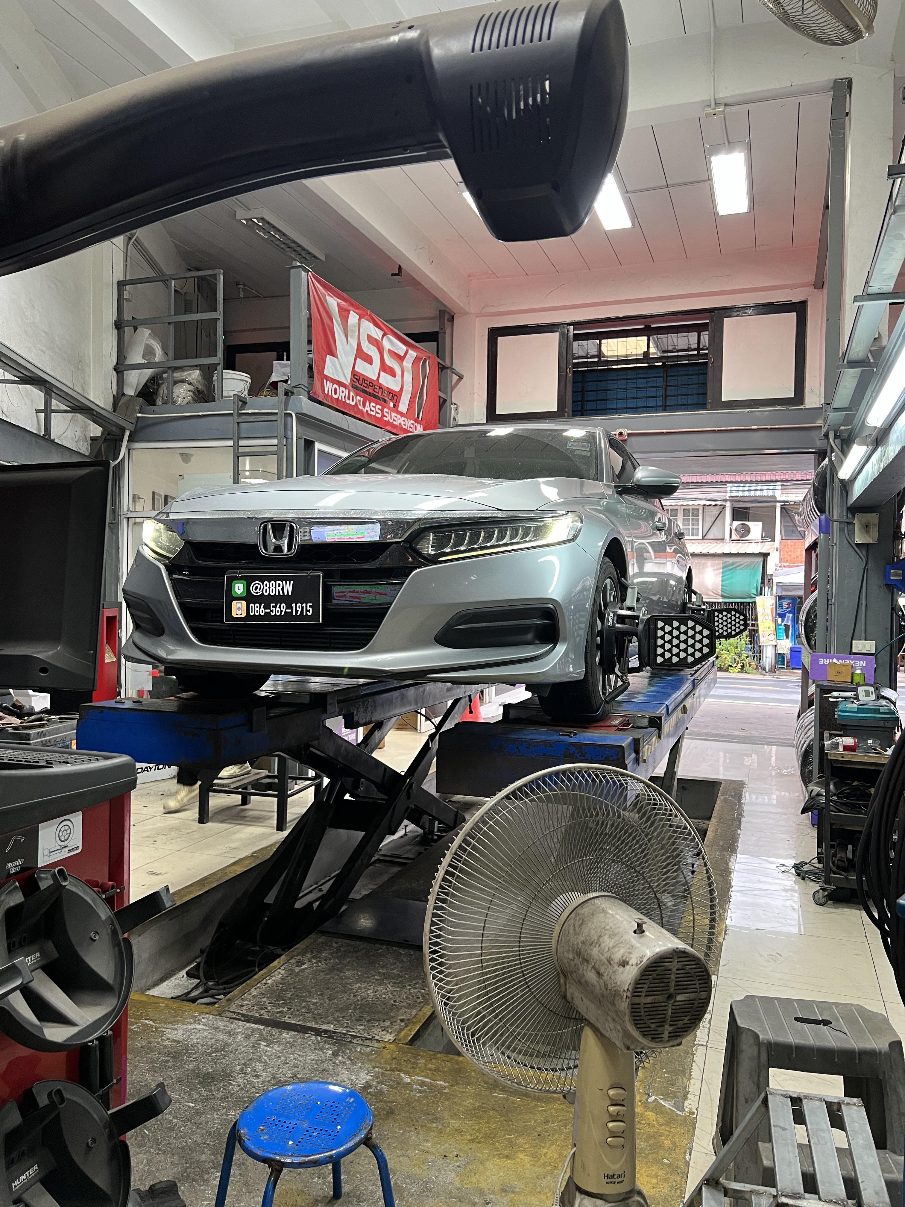 ติดตั้งโช้คอัพ TEIN EnduraPro Basic สำหรับ Honda Accord G10 ที่ร้านยางเจริญรุ่งเรือง นนทบุรี เพิ่มความนุ่มนวลสำหรับใช้งานประจำวัน พร้อมตั้งศูนย์ Hunter 3D ติดตั้งโช้คอัพ TEIN EnduraPro Basic สำหรับ Honda Accord G10 ที่ร้านยางเจริญรุ่งเรือง นนทบุรี เพิ่มความนุ่มนวลสำหรับใช้งานประจำวัน พร้อมตั้งศูนย์ Hunter 3D