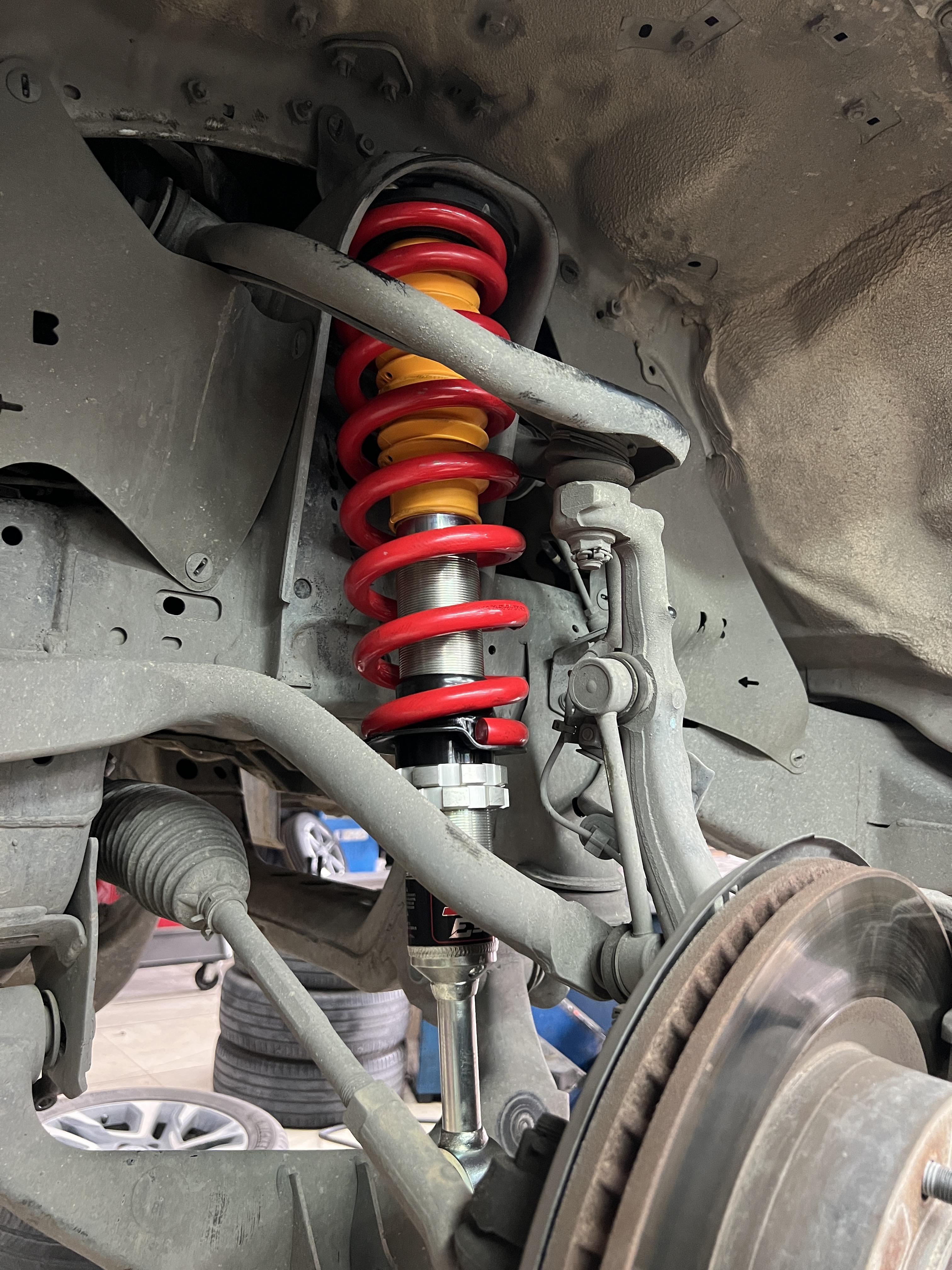 ติดตั้ง YSS E-Series fullset โช้คอัพพร้อมสปริงอัปเกรด สำหรับ Toyota Fortuner 2018 ที่ร้านยางเจริญรุ่งเรือง นนทบุรี ลูกค้าจากนครปฐม เน้นนุ่มนวลใช้งานประจำวัน พร้อมตั้งศูนย์ Hunter 3D ติดตั้ง YSS E-Series fullset โช้คอัพพร้อมสปริงอัปเกรด สำหรับ Toyota Fortuner 2018 ที่ร้านยางเจริญรุ่งเรือง นนทบุรี ลูกค้าจากนครปฐม เน้นนุ่มนวลใช้งานประจำวัน พร้อมตั้งศูนย์ Hunter 3D