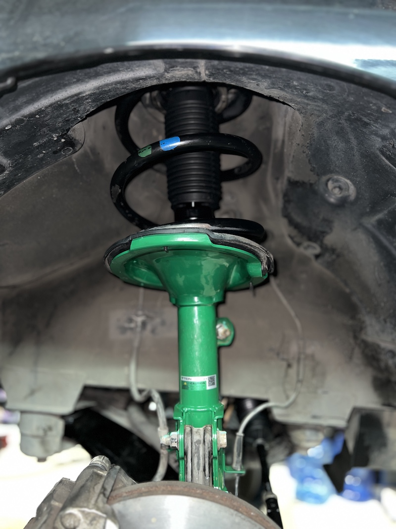 Hyundai H1 อัปเกรดช่วงล่างพรีเมียม เพื่อความสมบูรณ์แบบ: โช้คอัพ Tein EnduraPro: คืนความ นุ่มนวล และความหนึบแน่นด้วยเทคโนโลยี H.B.S. ที่ช่วยซับแรงกระแทก ปีกนกล่างใหม่: เปลี่ยนเพื่อความแข็งแรงของช่วงล่างด้านหน้า ลูกหมากชุดใหญ่ (TRW): เปลี่ยนทั้ง ลูกหมากแร็ค และลูกหมากคันชัก จาก TRW คุณภาพระดับ OEM เพื่อคืนความแม่นยำในการบังคับเลี้ยว สิ่งที่จะได้รับหลังจากติดตั้ง: ความนิ่งและสบาย: รถโคลงเคลงน้อยลง ผู้โดยสารแถวหลังนั่งสบายยิ่งขึ้น ควบคุมแม่นยำ: พวงมาลัยตอบสนองดีขึ้น หายขาดจากอาการหลวมหรือโยน อะไหล่คุณภาพพรีเมียม: มั่นใจในคุณภาพของแบรนด์ Tein และ TRW ที่ใช้มาตรฐานเดียวกับโรงงานผลิตรถยนต์ จบครบในที่เดียว: ติดตั้ง Setup และตั้งศูนย์โดยทีมช่างผู้เชี่ยวชาญ เหมาะสำหรับใคร? เจ้าของ H1 ที่เน้นความสบายของผู้โดยสารเป็นหลัก ผู้ที่ต้องการฟื้นฟูช่วงล่างให้กลับมาสมบูรณ์และมั่นใจในการเดินทางไกล ยกระดับรถตู้ของคุณให้ขับขี่ปลอดภัยและสบายที่สุด! นัดหมายเข้ารับบริการได้เลยครับ สอบถามข้อมูลเพิ่มเติม หรือนัดหมายเข้ารับบริการ ️ : 08-6569-1915 ️ : 08-6544-5963 Line id : @88rw Location : https://goo.gl/maps/HrNUAZXPN94KvxZ98 Facebook : https://www.facebook.com/88rwtire #Hyundai #H1 #Tein #EnduraPro #TRW #ลูกหมาก #ปีกนกล่าง #ช่วงล่าง #ยางเจริญรุ่งเรือง #นนทบุรี #งามวงศ์วาน #รถตู้ Hyundai H1 อัปเกรดช่วงล่างพรีเมียม เพื่อความสมบูรณ์แบบ: โช้คอัพ Tein EnduraPro: คืนความ นุ่มนวล และความหนึบแน่นด้วยเทคโนโลยี H.B.S. ที่ช่วยซับแรงกระแทก ปีกนกล่างใหม่: เปลี่ยนเพื่อความแข็งแรงของช่วงล่างด้านหน้า ลูกหมากชุดใหญ่ (TRW): เปลี่ยนทั้ง ลูกหมากแร็ค และลูกหมากคันชัก จาก TRW คุณภาพระดับ OEM เพื่อคืนความแม่นยำในการบังคับเลี้ยว สิ่งที่จะได้รับหลังจากติดตั้ง: ความนิ่งและสบาย: รถโคลงเคลงน้อยลง ผู้โดยสารแถวหลังนั่งสบายยิ่งขึ้น ควบคุมแม่นยำ: พวงมาลัยตอบสนองดีขึ้น หายขาดจากอาการหลวมหรือโยน อะไหล่คุณภาพพรีเมียม: มั่นใจในคุณภาพของแบรนด์ Tein และ TRW ที่ใช้มาตรฐานเดียวกับโรงงานผลิตรถยนต์ จบครบในที่เดียว: ติดตั้ง Setup และตั้งศูนย์โดยทีมช่างผู้เชี่ยวชาญ เหมาะสำหรับใคร? เจ้าของ H1 ที่เน้นความสบายของผู้โดยสารเป็นหลัก ผู้ที่ต้องการฟื้นฟูช่วงล่างให้กลับมาสมบูรณ์และมั่นใจในการเดินทางไกล ยกระดับรถตู้ของคุณให้ขับขี่ปลอดภัยและสบายที่สุด! นัดหมายเข้ารับบริการได้เลยครับ สอบถามข้อมูลเพิ่มเติม หรือนัดหมายเข้ารับบริการ ️ : 08-6569-1915 ️ : 08-6544-5963 Line id : @88rw Location : https://goo.gl/maps/HrNUAZXPN94KvxZ98 Facebook : https://www.facebook.com/88rwtire #Hyundai #H1 #Tein #EnduraPro #TRW #ลูกหมาก #ปีกนกล่าง #ช่วงล่าง #ยางเจริญรุ่งเรือง #นนทบุรี #งามวงศ์วาน #รถตู้