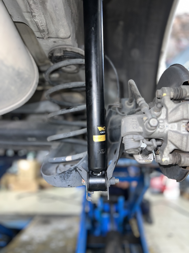 Honda City 2012 | โช้คอัพ Monroe OE Spectrum | คืนความนุ่มนวล สบายสไตล์ยุโรป - ยางเจริญรุ่งเรือง นนทบุรี สิ่งที่จะได้รับหลังจากติดตั้ง: ฟีลลิ่งแบบรถยุโรป: โช้คอัพ Monroe OE Spectrum ให้ความนุ่มนวลและยืดหยุ่นสูง ขับสบายในทุกสภาพถนน ไร้กังวลเรื่องเสียง: เทคโนโลยี ICV ช่วยลดแรงสั่นสะเทือนและเสียงรบกวนในห้องโดยสาร ทำให้การขับขี่เงียบขึ้น ทนทานกว่าเดิม: ผลิตด้วยวัสดุคุณภาพสูง ทนทานต่อการใช้งาน และยืดอายุการใช้งานของช่วงล่าง จบครบทุกปัญหา: ติดตั้งโดยทีมช่างผู้เชี่ยวชาญ พร้อมบริการตั้งศูนย์ด้วยเครื่องมือที่ทันสมัยที่สุด เหมาะสำหรับใคร? เจ้าของ Honda City ที่ต้องการความสบายในการขับขี่ประจำวัน ผู้ที่ต้องการอัปเกรดช่วงล่างให้มีความมั่นคง ปลอดภัย และนุ่มนวลยิ่งขึ้น สำหรับเจ้าของ City ที่อยากได้ฟีลลิ่งขับขี่ที่สบายขึ้น แต่มั่นใจกว่าเดิม Monroe OE Spectrum คือคำตอบ! สอบถามข้อมูลเพิ่มเติม หรือนัดหมายเข้ารับบริการ ️ : 08-6569-1915 ️ : 08-6544-5963 Line id : @88rw Location : https://goo.gl/maps/HrNUAZXPN94KvxZ98 Facebook : https://www.facebook.com/88rwtire #Honda #City #City2012 #Monroe #OESpectrum #โช้คอัพ #ช่วงล่าง #ยางเจริญรุ่งเรือง #นนทบุรี #งามวงศ์วาน #ตั้งศูนย์ #อะไหล่ช่วงล่าง Honda City 2012 | โช้คอัพ Monroe OE Spectrum | คืนความนุ่มนวล สบายสไตล์ยุโรป - ยางเจริญรุ่งเรือง นนทบุรี สิ่งที่จะได้รับหลังจากติดตั้ง: ฟีลลิ่งแบบรถยุโรป: โช้คอัพ Monroe OE Spectrum ให้ความนุ่มนวลและยืดหยุ่นสูง ขับสบายในทุกสภาพถนน ไร้กังวลเรื่องเสียง: เทคโนโลยี ICV ช่วยลดแรงสั่นสะเทือนและเสียงรบกวนในห้องโดยสาร ทำให้การขับขี่เงียบขึ้น ทนทานกว่าเดิม: ผลิตด้วยวัสดุคุณภาพสูง ทนทานต่อการใช้งาน และยืดอายุการใช้งานของช่วงล่าง จบครบทุกปัญหา: ติดตั้งโดยทีมช่างผู้เชี่ยวชาญ พร้อมบริการตั้งศูนย์ด้วยเครื่องมือที่ทันสมัยที่สุด เหมาะสำหรับใคร? เจ้าของ Honda City ที่ต้องการความสบายในการขับขี่ประจำวัน ผู้ที่ต้องการอัปเกรดช่วงล่างให้มีความมั่นคง ปลอดภัย และนุ่มนวลยิ่งขึ้น สำหรับเจ้าของ City ที่อยากได้ฟีลลิ่งขับขี่ที่สบายขึ้น แต่มั่นใจกว่าเดิม Monroe OE Spectrum คือคำตอบ! สอบถามข้อมูลเพิ่มเติม หรือนัดหมายเข้ารับบริการ ️ : 08-6569-1915 ️ : 08-6544-5963 Line id : @88rw Location : https://goo.gl/maps/HrNUAZXPN94KvxZ98 Facebook : https://www.facebook.com/88rwtire #Honda #City #City2012 #Monroe #OESpectrum #โช้คอัพ #ช่วงล่าง #ยางเจริญรุ่งเรือง #นนทบุรี #งามวงศ์วาน #ตั้งศูนย์ #อะไหล่ช่วงล่าง