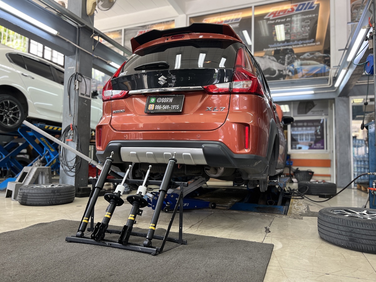 Suzuki XL7 ติดตั้งโช้คอัพ Monroe OE Spectrum พร้อมอะไหล่ส่วนควบใหม่ทั้งหมด สิ่งที่จะได้รับหลังจากติดตั้ง: ฟีลลิ่งแบบรถยุโรป: โช้คอัพ Monroe OE Spectrum ให้ความนุ่มนวลและยืดหยุ่นสูง ขับสบายในทุกสภาพถนน ไร้กังวลเรื่องเสียง: เทคโนโลยี ICV ช่วยลดแรงสั่นสะเทือนและเสียงรบกวนในห้องโดยสาร ทำให้การขับขี่เงียบขึ้น ทนทานกว่าเดิม: ผลิตด้วยวัสดุคุณภาพสูง ทนทานต่อการใช้งาน และยืดอายุการใช้งานของช่วงล่าง ความมั่นคงที่เพิ่มขึ้น: รถทรงตัวได้นิ่งขึ้น ลดอาการโคลงเคลง เข้าโค้งมั่นใจ เหมาะสำหรับใคร? เจ้าของ Suzuki XL7 ที่ต้องการความสบายในการขับขี่ประจำวันและผู้โดยสาร ผู้ที่ต้องการอัปเกรดช่วงล่างให้มีความมั่นคง ปลอดภัย และนุ่มนวลยิ่งขึ้น สำหรับเจ้าของ XL7 ที่อยากได้ฟีลลิ่งขับขี่ที่สบายขึ้น แต่มั่นใจกว่าเดิม Monroe OE Spectrum คือคำตอบ! สอบถามข้อมูลเพิ่มเติม หรือนัดหมายเข้ารับบริการ ️ : 08-6569-1915 ️ : 08-6544-5963 Line id : @88rw Location : https://goo.gl/maps/HrNUAZXPN94KvxZ98 Facebook : https://www.facebook.com/88rwtire #Suzuki #XL7 #Monroe #OESpectrum #โช้คอัพ #ช่วงล่าง #ยางเจริญรุ่งเรือง #นนทบุรี #งามวงศ์วาน #รถครอบครัว Suzuki XL7 ติดตั้งโช้คอัพ Monroe OE Spectrum พร้อมอะไหล่ส่วนควบใหม่ทั้งหมด สิ่งที่จะได้รับหลังจากติดตั้ง: ฟีลลิ่งแบบรถยุโรป: โช้คอัพ Monroe OE Spectrum ให้ความนุ่มนวลและยืดหยุ่นสูง ขับสบายในทุกสภาพถนน ไร้กังวลเรื่องเสียง: เทคโนโลยี ICV ช่วยลดแรงสั่นสะเทือนและเสียงรบกวนในห้องโดยสาร ทำให้การขับขี่เงียบขึ้น ทนทานกว่าเดิม: ผลิตด้วยวัสดุคุณภาพสูง ทนทานต่อการใช้งาน และยืดอายุการใช้งานของช่วงล่าง ความมั่นคงที่เพิ่มขึ้น: รถทรงตัวได้นิ่งขึ้น ลดอาการโคลงเคลง เข้าโค้งมั่นใจ เหมาะสำหรับใคร? เจ้าของ Suzuki XL7 ที่ต้องการความสบายในการขับขี่ประจำวันและผู้โดยสาร ผู้ที่ต้องการอัปเกรดช่วงล่างให้มีความมั่นคง ปลอดภัย และนุ่มนวลยิ่งขึ้น สำหรับเจ้าของ XL7 ที่อยากได้ฟีลลิ่งขับขี่ที่สบายขึ้น แต่มั่นใจกว่าเดิม Monroe OE Spectrum คือคำตอบ! สอบถามข้อมูลเพิ่มเติม หรือนัดหมายเข้ารับบริการ ️ : 08-6569-1915 ️ : 08-6544-5963 Line id : @88rw Location : https://goo.gl/maps/HrNUAZXPN94KvxZ98 Facebook : https://www.facebook.com/88rwtire #Suzuki #XL7 #Monroe #OESpectrum #โช้คอัพ #ช่วงล่าง #ยางเจริญรุ่งเรือง #นนทบุรี #งามวงศ์วาน #รถครอบครัว