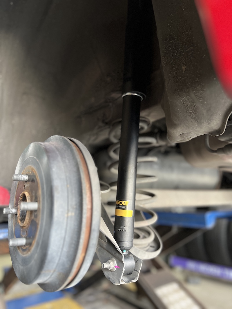 Toyota Yaris Gen1 ซ่อมบำรุงช่วงล่าง โช้คอัพ Monroe OE Spectrum: คืนความ นุ่มนวล สบายสไตล์รถยุโรป ด้วยเทคโนโลยี ICV ช่วยลดเสียงรบกวนและแรงสั่นสะเทือน ปีกนกล่าง TRW (คุณภาพ OEM): เปลี่ยนปีกนกล่างใหม่ เพื่อความแม่นยำในการควบคุม และคืนความนิ่งให้กับช่วงล่าง จบครบทุกปัญหา: ติดตั้งโดยทีมช่างผู้เชี่ยวชาญ พร้อมบริการตั้งศูนย์ด้วยเครื่องมือที่ทันสมัยที่สุด สิ่งที่จะได้รับหลังจากติดตั้ง: นุ่มสบายกว่าเดิม: ฟีลลิ่งการขับขี่ที่นุ่มนวลและยืดหยุ่นสูง ควบคุมแม่นยำ: รถทรงตัวได้ดีขึ้น เข้าโค้งมั่นใจ ความทนทานสูง: มั่นใจในคุณภาพอะไหล่ระดับ OEM และการติดตั้งที่ได้มาตรฐาน เหมาะสำหรับใคร? เจ้าของ Yaris ที่ต้องการ ความสบาย ในการขับขี่ประจำวัน ผู้ที่ต้องการฟื้นฟูช่วงล่างให้กลับมาสมบูรณ์และมั่นคงยิ่งขึ้น อย่าปล่อยให้รถคุณมีปัญหา! แวะมาตรวจเช็กกับผู้เชี่ยวชาญวันนี้ครับ สอบถามข้อมูลเพิ่มเติม หรือนัดหมายเข้ารับบริการ ️ : 08-6569-1915 ️ : 08-6544-5963 Line id : @88rw Location : https://goo.gl/maps/HrNUAZXPN94KvxZ98 Facebook : https://www.facebook.com/88rwtire #Toyota #Yaris #YarisGen1 #Monroe #TRW #ปีกนกล่าง #โช้คอัพ #ช่วงล่าง #ยางเจริญรุ่งเรือง #นนทบุรี #งามวงศ์วาน Toyota Yaris Gen1 ซ่อมบำรุงช่วงล่าง โช้คอัพ Monroe OE Spectrum: คืนความ นุ่มนวล สบายสไตล์รถยุโรป ด้วยเทคโนโลยี ICV ช่วยลดเสียงรบกวนและแรงสั่นสะเทือน ปีกนกล่าง TRW (คุณภาพ OEM): เปลี่ยนปีกนกล่างใหม่ เพื่อความแม่นยำในการควบคุม และคืนความนิ่งให้กับช่วงล่าง จบครบทุกปัญหา: ติดตั้งโดยทีมช่างผู้เชี่ยวชาญ พร้อมบริการตั้งศูนย์ด้วยเครื่องมือที่ทันสมัยที่สุด สิ่งที่จะได้รับหลังจากติดตั้ง: นุ่มสบายกว่าเดิม: ฟีลลิ่งการขับขี่ที่นุ่มนวลและยืดหยุ่นสูง ควบคุมแม่นยำ: รถทรงตัวได้ดีขึ้น เข้าโค้งมั่นใจ ความทนทานสูง: มั่นใจในคุณภาพอะไหล่ระดับ OEM และการติดตั้งที่ได้มาตรฐาน เหมาะสำหรับใคร? เจ้าของ Yaris ที่ต้องการ ความสบาย ในการขับขี่ประจำวัน ผู้ที่ต้องการฟื้นฟูช่วงล่างให้กลับมาสมบูรณ์และมั่นคงยิ่งขึ้น อย่าปล่อยให้รถคุณมีปัญหา! แวะมาตรวจเช็กกับผู้เชี่ยวชาญวันนี้ครับ สอบถามข้อมูลเพิ่มเติม หรือนัดหมายเข้ารับบริการ ️ : 08-6569-1915 ️ : 08-6544-5963 Line id : @88rw Location : https://goo.gl/maps/HrNUAZXPN94KvxZ98 Facebook : https://www.facebook.com/88rwtire #Toyota #Yaris #YarisGen1 #Monroe #TRW #ปีกนกล่าง #โช้คอัพ #ช่วงล่าง #ยางเจริญรุ่งเรือง #นนทบุรี #งามวงศ์วาน