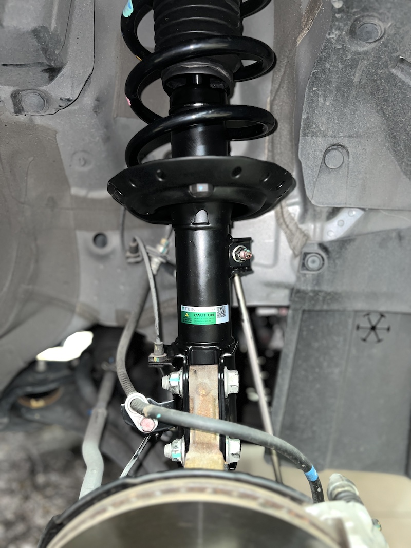 HONDA JAZZ GK เปลี่ยนโช้คอัพ หน้า หลังใช้งานแทนชุดเดิม ติดตั้งโช้คอัพ Tein EnduraPro Basic พร้อมอะไหล่ส่วนควบใหม่ทั้งหมด สิ่งที่จะได้รับหลังจากติดตั้ง: ฟีลลิ่งหนึบแน่นสไตล์ญี่ปุ่น: โช้คอัพ Tein EnduraPro Basic ให้ความหนึบแน่นที่เหนือกว่าโช้คเดิม แต่ยังคงความนุ่มนวลไว้ เทคโนโลยี H.B.S.: ช่วยดูดซับแรงกระแทกในจังหวะยุบตัวสุด ลดอาการกระดอนเมื่อเจอหลุมหรือคอสะพาน คุณภาพมาตรฐาน OEM: ผลิตจากวัสดุคุณภาพสูง ทนทาน และติดตั้งแทนของเดิมได้ทันที ไม่ต้องดัดแปลง ความมั่นคงที่เพิ่มขึ้น: รถทรงตัวได้นิ่งขึ้น เข้าโค้งมั่นใจ ลดอาการโคลงเคลง เหมาะสำหรับใคร? เจ้าของ Jazz GK ที่ต้องการความหนึบและมั่นคงในการขับขี่ประจำวัน ผู้ที่ต้องการอัปเกรดความทนทานและความปลอดภัยของช่วงล่าง โดยไม่ต้องการโหลดเตี้ย สำหรับเจ้าของ Jazz ที่อยากได้ฟีลลิ่งขับขี่ที่มั่นใจกว่าเดิม Tein EnduraPro Basic คือคำตอบ! สอบถามข้อมูลเพิ่มเติม หรือนัดหมายเข้ารับบริการ ️ : 08-6569-1915 ️ : 08-6544-5963 Line id : @88rw Location : https://goo.gl/maps/HrNUAZXPN94KvxZ98 Facebook : https://www.facebook.com/88rwtire #Honda #Jazz #JazzGK #Tein #EnduraPro #โช้คอัพ #ช่วงล่าง #ยางเจริญรุ่งเรือง #นนทบุรี #งามวงศ์วาน #ยางรถยนต์นนทบุรี #ช่วงล่างรถยนต์ #โช้คอัพรถยนต์ HONDA JAZZ GK เปลี่ยนโช้คอัพ หน้า หลังใช้งานแทนชุดเดิม ติดตั้งโช้คอัพ Tein EnduraPro Basic พร้อมอะไหล่ส่วนควบใหม่ทั้งหมด สิ่งที่จะได้รับหลังจากติดตั้ง: ฟีลลิ่งหนึบแน่นสไตล์ญี่ปุ่น: โช้คอัพ Tein EnduraPro Basic ให้ความหนึบแน่นที่เหนือกว่าโช้คเดิม แต่ยังคงความนุ่มนวลไว้ เทคโนโลยี H.B.S.: ช่วยดูดซับแรงกระแทกในจังหวะยุบตัวสุด ลดอาการกระดอนเมื่อเจอหลุมหรือคอสะพาน คุณภาพมาตรฐาน OEM: ผลิตจากวัสดุคุณภาพสูง ทนทาน และติดตั้งแทนของเดิมได้ทันที ไม่ต้องดัดแปลง ความมั่นคงที่เพิ่มขึ้น: รถทรงตัวได้นิ่งขึ้น เข้าโค้งมั่นใจ ลดอาการโคลงเคลง เหมาะสำหรับใคร? เจ้าของ Jazz GK ที่ต้องการความหนึบและมั่นคงในการขับขี่ประจำวัน ผู้ที่ต้องการอัปเกรดความทนทานและความปลอดภัยของช่วงล่าง โดยไม่ต้องการโหลดเตี้ย สำหรับเจ้าของ Jazz ที่อยากได้ฟีลลิ่งขับขี่ที่มั่นใจกว่าเดิม Tein EnduraPro Basic คือคำตอบ! สอบถามข้อมูลเพิ่มเติม หรือนัดหมายเข้ารับบริการ ️ : 08-6569-1915 ️ : 08-6544-5963 Line id : @88rw Location : https://goo.gl/maps/HrNUAZXPN94KvxZ98 Facebook : https://www.facebook.com/88rwtire #Honda #Jazz #JazzGK #Tein #EnduraPro #โช้คอัพ #ช่วงล่าง #ยางเจริญรุ่งเรือง #นนทบุรี #งามวงศ์วาน #ยางรถยนต์นนทบุรี #ช่วงล่างรถยนต์ #โช้คอัพรถยนต์