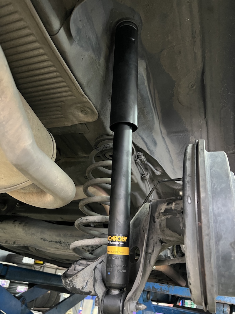 Honda Freed | โช้คอัพ Monroe OE Spectrum + บู้ชคานหลัง | ฟื้นฟูช่วงล่าง นุ่มนวลระดับครอบครัว - ยางเจริญรุ่งเรือง นนทบุรี Honda Freed คันนี้...จบทุกปัญหา! คืนความนุ่มสบายให้รถครอบครัว! ใครใช้ Honda Freed แล้วรู้สึกว่ารถมีอาการ กระด้าง, โยนตัวมาก, หรือมีเสียงดัง "ตึงตัง" จากช่วงล่างด้านหลัง... ถึงเวลาเปลี่ยนชุดใหญ่ให้รถคุณกลับมานุ่มนวลและปลอดภัยกว่าเดิมแล้วครับ! เราจัดเต็มชุดฟื้นฟูช่วงล่างระดับพรีเมียม! โช้คอัพ Monroe OE Spectrum: คืนความ นุ่มนวล สบายสไตล์รถยุโรป ขับขี่มั่นใจกว่าเดิม บู้ชคานหลังตรงรุ่น: เปลี่ยนใหม่พร้อมบริการอัดและติดตั้งอย่างมืออาชีพ แก้ปัญหาเสียงดังและอาการท้ายดีด ปีกนกล่างแท้เบิกศูนย์: เปลี่ยนเพื่อคืนความแข็งแรงและความแม่นยำในการควบคุมรถ อะไหล่ส่วนควบครบชุด: เปลี่ยนทั้งหมดเพื่อความสมบูรณ์แบบสูงสุดของระบบช่วงล่าง สิ่งที่จะได้รับหลังจากติดตั้ง: นุ่มนวลกว่าเดิมหลายเท่า: ผู้โดยสารแถวหลังนั่งสบายขึ้นอย่างชัดเจน ขับขี่มั่นคง: รถทรงตัวได้ดีขึ้น ลดอาการโคลงเคลง ไร้เสียงรบกวน: แก้ปัญหาเสียงกุกกักจากบูชที่เสื่อมสภาพ จบครบทุกปัญหา: ติดตั้ง Setup และตั้งศูนย์โดยทีมช่างผู้เชี่ยวชาญ เหมาะสำหรับใคร? เจ้าของ Freed ที่เน้น ความสบายของผู้โดยสาร เป็นหลัก ผู้ที่ต้องการฟื้นฟูช่วงล่างให้กลับมาสมบูรณ์แบบที่สุด อย่าปล่อยให้ช่วงล่างทำงานหนัก! แวะมาตรวจเช็กกับผู้เชี่ยวชาญวันนี้ครับ สอบถามข้อมูลเพิ่มเติม หรือนัดหมายเข้ารับบริการ ️ : 08-6569-1915 ️ : 08-6544-5963 Line id : @88rw Location : https://goo.gl/maps/HrNUAZXPN94KvxZ98 Facebook : https://www.facebook.com/88rwtire #Honda #Freed #Monroe #OESpectrum #บู้ชคานหลัง #ปีกนกล่าง #โช้คอัพ #ช่วงล่าง #ยางเจริญรุ่งเรือง #นนทบุรี #งามวงศ์วาน #รถครอบครัว #ตั้งศูนย์ Honda Freed | โช้คอัพ Monroe OE Spectrum + บู้ชคานหลัง | ฟื้นฟูช่วงล่าง นุ่มนวลระดับครอบครัว - ยางเจริญรุ่งเรือง นนทบุรี Honda Freed คันนี้...จบทุกปัญหา! คืนความนุ่มสบายให้รถครอบครัว! ใครใช้ Honda Freed แล้วรู้สึกว่ารถมีอาการ กระด้าง, โยนตัวมาก, หรือมีเสียงดัง "ตึงตัง" จากช่วงล่างด้านหลัง... ถึงเวลาเปลี่ยนชุดใหญ่ให้รถคุณกลับมานุ่มนวลและปลอดภัยกว่าเดิมแล้วครับ! เราจัดเต็มชุดฟื้นฟูช่วงล่างระดับพรีเมียม! โช้คอัพ Monroe OE Spectrum: คืนความ นุ่มนวล สบายสไตล์รถยุโรป ขับขี่มั่นใจกว่าเดิม บู้ชคานหลังตรงรุ่น: เปลี่ยนใหม่พร้อมบริการอัดและติดตั้งอย่างมืออาชีพ แก้ปัญหาเสียงดังและอาการท้ายดีด ปีกนกล่างแท้เบิกศูนย์: เปลี่ยนเพื่อคืนความแข็งแรงและความแม่นยำในการควบคุมรถ อะไหล่ส่วนควบครบชุด: เปลี่ยนทั้งหมดเพื่อความสมบูรณ์แบบสูงสุดของระบบช่วงล่าง สิ่งที่จะได้รับหลังจากติดตั้ง: นุ่มนวลกว่าเดิมหลายเท่า: ผู้โดยสารแถวหลังนั่งสบายขึ้นอย่างชัดเจน ขับขี่มั่นคง: รถทรงตัวได้ดีขึ้น ลดอาการโคลงเคลง ไร้เสียงรบกวน: แก้ปัญหาเสียงกุกกักจากบูชที่เสื่อมสภาพ จบครบทุกปัญหา: ติดตั้ง Setup และตั้งศูนย์โดยทีมช่างผู้เชี่ยวชาญ เหมาะสำหรับใคร? เจ้าของ Freed ที่เน้น ความสบายของผู้โดยสาร เป็นหลัก ผู้ที่ต้องการฟื้นฟูช่วงล่างให้กลับมาสมบูรณ์แบบที่สุด อย่าปล่อยให้ช่วงล่างทำงานหนัก! แวะมาตรวจเช็กกับผู้เชี่ยวชาญวันนี้ครับ สอบถามข้อมูลเพิ่มเติม หรือนัดหมายเข้ารับบริการ ️ : 08-6569-1915 ️ : 08-6544-5963 Line id : @88rw Location : https://goo.gl/maps/HrNUAZXPN94KvxZ98 Facebook : https://www.facebook.com/88rwtire #Honda #Freed #Monroe #OESpectrum #บู้ชคานหลัง #ปีกนกล่าง #โช้คอัพ #ช่วงล่าง #ยางเจริญรุ่งเรือง #นนทบุรี #งามวงศ์วาน #รถครอบครัว #ตั้งศูนย์