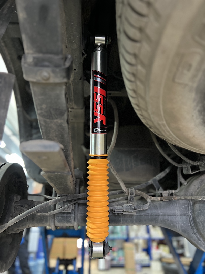 Ford Ranger 2012 จัดชุดอัปเกรด Performance ที่ลงตัวที่สุดให้แล้วครับ! อัปเกรดช่วงล่างและเบรกชุดใหญ่ เพื่อสมรรถนะสูงสุด! โช้คอัพ YSS E-SERIES + สปริง YSS Performance: * หนึบ นิ่ง ขับสบาย: โช้คอัพ Monotube พร้อมสปริง Performance ช่วย ลดอาการโคลงเคลง และซับแรงกระแทกได้ดีเยี่ยม * ทนทานคุ้มค่า: เหมาะสำหรับการใช้งานหนักในชีวิตประจำวันและเดินทางไกล ผ้าเบรก Nexzter PRO SPEC: * แรงเบรกสูง มั่นใจ: ผ้าเบรกเกรดสปอร์ตที่ให้แรงเบรกสูงกว่า OEM อย่างชัดเจน * ทนความร้อนสูง: รองรับอุณหภูมิได้ถึง 600°C ไม่กลัวเบรกเฟดเมื่อใช้งานหนักหรือขับเร็ว สิ่งที่จะได้รับหลังจากติดตั้ง: สมรรถนะที่ยอดเยี่ยม: ช่วงล่างและเบรกที่ทำงานสอดคล้องกันอย่างสมบูรณ์แบบ การควบคุมที่แม่นยำ: เข้าโค้งมั่นใจ ลดอาการโคลงเคลง แม้ขับด้วยความเร็วสูง จบครบในที่เดียว: ติดตั้ง Setup และตั้งศูนย์โดยทีมช่างผู้เชี่ยวชาญ เหมาะสำหรับใคร? เจ้าของ Ranger ที่ต้องการ Performance ที่ดีที่สุด ทั้งเรื่องการขับขี่และการหยุดรถ ผู้ที่ต้องการความมั่นใจในการขับขี่ที่เหนือกว่ามาตรฐานเดิม ยกระดับรถกระบะของคุณให้เหนือกว่าใคร! นัดหมายเข้ารับบริการได้เลยครับ สอบถามข้อมูลเพิ่มเติม หรือนัดหมายเข้ารับบริการ ️ : 08-6569-1915 ️ : 08-6544-5963 Line id : @88rw Location : https://goo.gl/maps/HrNUAZXPN94KvxZ98 Facebook : https://www.facebook.com/88rwtire #Ford #Ranger #YSS #ESeries #Nexzter #PROSPEC #โช้คอัพ #ผ้าเบรก #ช่วงล่าง #ยางเจริญรุ่งเรือง #นนทบุรี #งามวงศ์วาน Ford Ranger 2012 จัดชุดอัปเกรด Performance ที่ลงตัวที่สุดให้แล้วครับ! อัปเกรดช่วงล่างและเบรกชุดใหญ่ เพื่อสมรรถนะสูงสุด! โช้คอัพ YSS E-SERIES + สปริง YSS Performance: * หนึบ นิ่ง ขับสบาย: โช้คอัพ Monotube พร้อมสปริง Performance ช่วย ลดอาการโคลงเคลง และซับแรงกระแทกได้ดีเยี่ยม * ทนทานคุ้มค่า: เหมาะสำหรับการใช้งานหนักในชีวิตประจำวันและเดินทางไกล ผ้าเบรก Nexzter PRO SPEC: * แรงเบรกสูง มั่นใจ: ผ้าเบรกเกรดสปอร์ตที่ให้แรงเบรกสูงกว่า OEM อย่างชัดเจน * ทนความร้อนสูง: รองรับอุณหภูมิได้ถึง 600°C ไม่กลัวเบรกเฟดเมื่อใช้งานหนักหรือขับเร็ว สิ่งที่จะได้รับหลังจากติดตั้ง: สมรรถนะที่ยอดเยี่ยม: ช่วงล่างและเบรกที่ทำงานสอดคล้องกันอย่างสมบูรณ์แบบ การควบคุมที่แม่นยำ: เข้าโค้งมั่นใจ ลดอาการโคลงเคลง แม้ขับด้วยความเร็วสูง จบครบในที่เดียว: ติดตั้ง Setup และตั้งศูนย์โดยทีมช่างผู้เชี่ยวชาญ เหมาะสำหรับใคร? เจ้าของ Ranger ที่ต้องการ Performance ที่ดีที่สุด ทั้งเรื่องการขับขี่และการหยุดรถ ผู้ที่ต้องการความมั่นใจในการขับขี่ที่เหนือกว่ามาตรฐานเดิม ยกระดับรถกระบะของคุณให้เหนือกว่าใคร! นัดหมายเข้ารับบริการได้เลยครับ สอบถามข้อมูลเพิ่มเติม หรือนัดหมายเข้ารับบริการ ️ : 08-6569-1915 ️ : 08-6544-5963 Line id : @88rw Location : https://goo.gl/maps/HrNUAZXPN94KvxZ98 Facebook : https://www.facebook.com/88rwtire #Ford #Ranger #YSS #ESeries #Nexzter #PROSPEC #โช้คอัพ #ผ้าเบรก #ช่วงล่าง #ยางเจริญรุ่งเรือง #นนทบุรี #งามวงศ์วาน