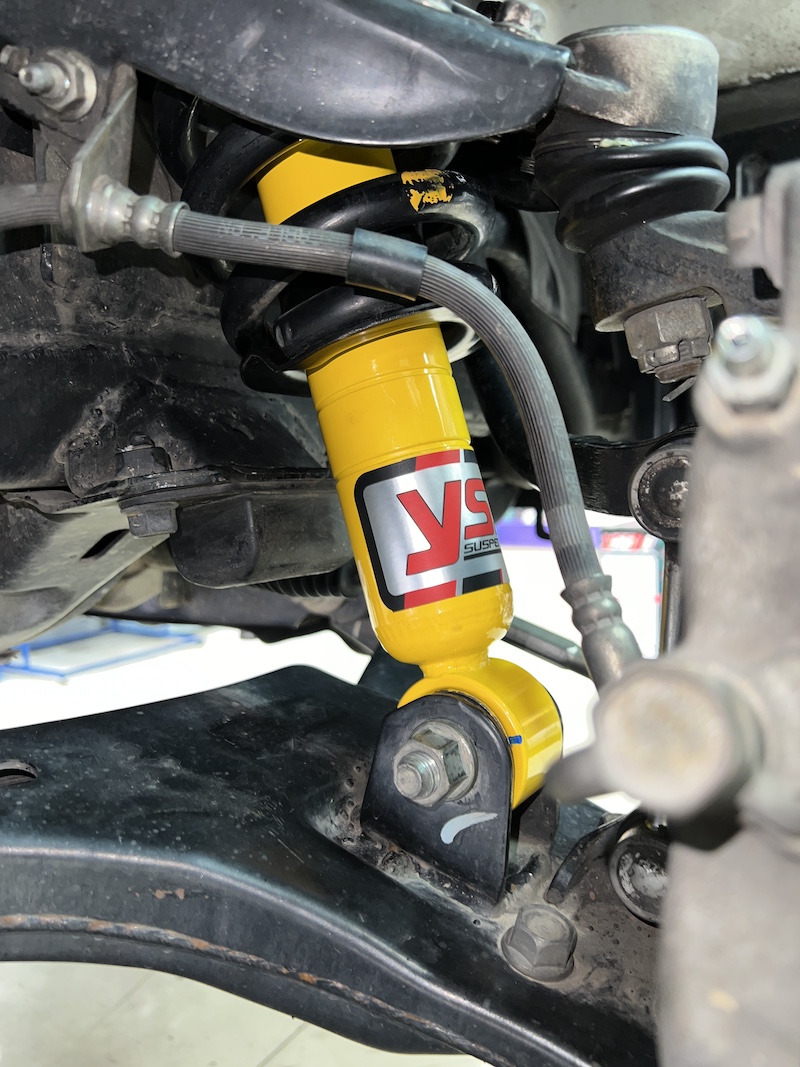 Isuzu D-Max ตัวเตี้ย อัปเกรดด้วยโช้คอัพ YSS DTG สิ่งที่จะได้รับหลังจากติดตั้ง: ฟีลลิ่งนุ่มนวล มั่นใจ: ด้วยเทคโนโลยี VVSC ที่ช่วยให้รถนุ่มนวลเมื่อขับช้า และหนึบแน่นเมื่อใช้ความเร็ว ควบคุมรถได้ดีขึ้น: ลดอาการโคลงและโยนตัวของรถ ทำให้เข้าโค้งมั่นใจกว่าเดิม เหมาะกับการใช้งานประจำวัน ทนทานคุ้มค่า: โช้คอัพ Twin-Tube คุณภาพสูง ทำงานได้อย่างเสถียร จบครบทุกปัญหา: ติดตั้งตรงรุ่นโดยทีมช่างผู้เชี่ยวชาญ พร้อมบริการตั้งศูนย์ด้วยเครื่องมือที่ทันสมัยที่สุด เหมาะสำหรับใคร? เจ้าของ D-Max ตัวเตี้ย ที่ต้องการ เปลี่ยนโช้คอัพทดแทนของเดิม ที่เสื่อมสภาพ ผู้ที่ต้องการยกระดับ Performance ให้ดีกว่าโช้คเดิมติดรถ ในงบประมาณที่คุ้มค่า เปลี่ยนรถคุณให้ขับขี่สนุกและปลอดภัยกว่าเดิม! นัดหมายเข้ารับบริการได้เลยครับ สอบถามข้อมูลเพิ่มเติม หรือนัดหมายเข้ารับบริการ ️ : 08-6569-1915 ️ : 08-6544-5963 Line id : @88rw Location : https://goo.gl/maps/HrNUAZXPN94KvxZ98 Facebook : https://www.facebook.com/88rwtire #Isuzu #Dmax #Dmaxตัวเตี้ย #YSS #YSSSuspension #DTG #โช้คอัพ #ช่วงล่าง #ยางเจริญรุ่งเรือง #นนทบุรี #งามวงศ์วาน Isuzu D-Max ตัวเตี้ย อัปเกรดด้วยโช้คอัพ YSS DTG สิ่งที่จะได้รับหลังจากติดตั้ง: ฟีลลิ่งนุ่มนวล มั่นใจ: ด้วยเทคโนโลยี VVSC ที่ช่วยให้รถนุ่มนวลเมื่อขับช้า และหนึบแน่นเมื่อใช้ความเร็ว ควบคุมรถได้ดีขึ้น: ลดอาการโคลงและโยนตัวของรถ ทำให้เข้าโค้งมั่นใจกว่าเดิม เหมาะกับการใช้งานประจำวัน ทนทานคุ้มค่า: โช้คอัพ Twin-Tube คุณภาพสูง ทำงานได้อย่างเสถียร จบครบทุกปัญหา: ติดตั้งตรงรุ่นโดยทีมช่างผู้เชี่ยวชาญ พร้อมบริการตั้งศูนย์ด้วยเครื่องมือที่ทันสมัยที่สุด เหมาะสำหรับใคร? เจ้าของ D-Max ตัวเตี้ย ที่ต้องการ เปลี่ยนโช้คอัพทดแทนของเดิม ที่เสื่อมสภาพ ผู้ที่ต้องการยกระดับ Performance ให้ดีกว่าโช้คเดิมติดรถ ในงบประมาณที่คุ้มค่า เปลี่ยนรถคุณให้ขับขี่สนุกและปลอดภัยกว่าเดิม! นัดหมายเข้ารับบริการได้เลยครับ สอบถามข้อมูลเพิ่มเติม หรือนัดหมายเข้ารับบริการ ️ : 08-6569-1915 ️ : 08-6544-5963 Line id : @88rw Location : https://goo.gl/maps/HrNUAZXPN94KvxZ98 Facebook : https://www.facebook.com/88rwtire #Isuzu #Dmax #Dmaxตัวเตี้ย #YSS #YSSSuspension #DTG #โช้คอัพ #ช่วงล่าง #ยางเจริญรุ่งเรือง #นนทบุรี #งามวงศ์วาน