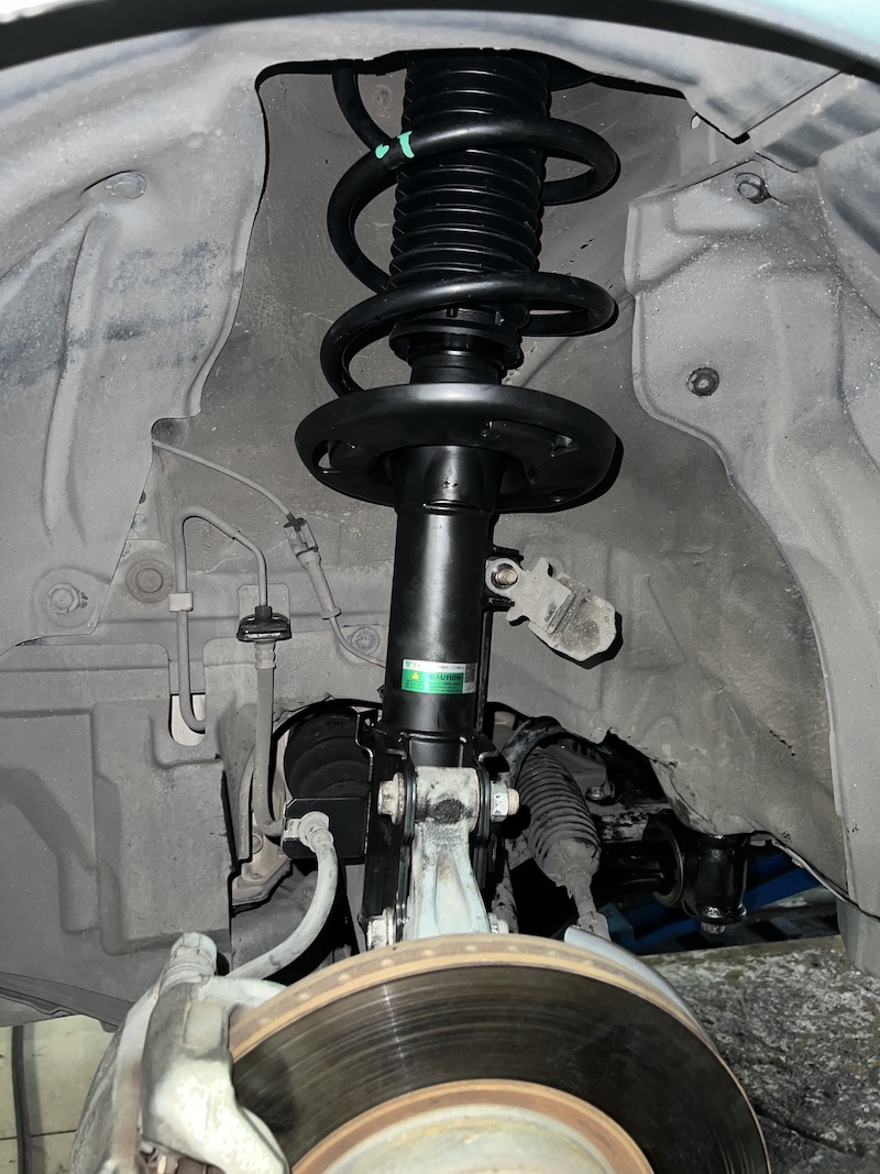 Mazda 3 Skyactiv | โช้คอัพ Tein EnduraPro Basic + ปีกนกล่าง 555 | คืนความหนึบแน่น มั่นใจทุกโค้ง - ยางเจริญรุ่งเรือง Mazda 3 Skyactiv คันนี้...จบครบทุกปัญหา! ฟื้นคืนฟีลลิ่งสปอร์ตที่แท้จริง! ใครใช้ Mazda 3 Skyactiv แล้วรู้สึกว่าช่วงล่างเริ่มยวบยาบ โยนตัว หรือได้ยินเสียง "กุกกัก" จากปีกนก... ถึงเวลาเปลี่ยนชุดใหญ่ให้รถคุณกลับมานิ่งและขับสนุกเหมือนใหม่แล้วครับ! เราจัดเต็มชุดฟื้นฟูช่วงล่างคุณภาพสูง! โช้คอัพ Tein EnduraPro Basic: คืนความ หนึบแน่น สไตล์ญี่ปุ่น ด้วยเทคโนโลยี H.B.S. ที่ช่วยซับแรงกระแทกจากหลุมบ่อ ปีกนกล่าง ตอง 5 ญี่ปุ่นแท้: เปลี่ยนปีกนกล่างครบชุดด้วยอะไหล่ "แน่น เหนียว ทนทาน" จาก Sankei 555 เพื่อความทนทานและความแม่นยำขั้นสูงสุด อะไหล่ส่วนควบใหม่ครบชุด: เปลี่ยนทั้งหมดเพื่อความสมบูรณ์แบบสูงสุดของระบบช่วงล่าง สิ่งที่จะได้รับหลังจากติดตั้ง: ช่วงล่างหนึบ มั่นคง: เข้าโค้งมั่นใจ ลดอาการโคลงเคลง พร้อมการซับแรงกระแทกที่ดีขึ้น พวงมาลัยแม่นยำ: คืนความรู้สึกคมชัดในการควบคุมรถ และหายขาดจากเสียงกุกกัก คุณภาพพรีเมียม: ใช้โช้คอัพและปีกนกญี่ปุ่นแท้ที่ไว้ใจได้ในความทนทาน เหมาะสำหรับใคร? เจ้าของ Mazda 3 ที่ต้องการฟื้นฟูช่วงล่างให้กลับมาสมบูรณ์แบบ 100% ผู้ที่ต้องการอะไหล่ที่ทนทาน เน้นความปลอดภัยและสมรรถนะการขับขี่ อย่าปล่อยให้อะไหล่เสื่อม! แวะมาตรวจเช็กกับผู้เชี่ยวชาญวันนี้ครับ สอบถามข้อมูลเพิ่มเติม หรือนัดหมายเข้ารับบริการ ️ : 08-6569-1915 ️ : 08-6544-5963 Line id : @88rw Location : https://goo.gl/maps/HrNUAZXPN94KvxZ98 Facebook : https://www.facebook.com/88rwtire #Mazda #Mazda3 #Skyactiv #Tein #EnduraPro #ลูกหมาก555 #ปีกนกล่าง #โช้คอัพ #ช่วงล่าง #ยางเจริญรุ่งเรือง #นนทบุรี #งามวงศ์วาน #ตั้งศูนย์ Mazda 3 Skyactiv | โช้คอัพ Tein EnduraPro Basic + ปีกนกล่าง 555 | คืนความหนึบแน่น มั่นใจทุกโค้ง - ยางเจริญรุ่งเรือง Mazda 3 Skyactiv คันนี้...จบครบทุกปัญหา! ฟื้นคืนฟีลลิ่งสปอร์ตที่แท้จริง! ใครใช้ Mazda 3 Skyactiv แล้วรู้สึกว่าช่วงล่างเริ่มยวบยาบ โยนตัว หรือได้ยินเสียง "กุกกัก" จากปีกนก... ถึงเวลาเปลี่ยนชุดใหญ่ให้รถคุณกลับมานิ่งและขับสนุกเหมือนใหม่แล้วครับ! เราจัดเต็มชุดฟื้นฟูช่วงล่างคุณภาพสูง! โช้คอัพ Tein EnduraPro Basic: คืนความ หนึบแน่น สไตล์ญี่ปุ่น ด้วยเทคโนโลยี H.B.S. ที่ช่วยซับแรงกระแทกจากหลุมบ่อ ปีกนกล่าง ตอง 5 ญี่ปุ่นแท้: เปลี่ยนปีกนกล่างครบชุดด้วยอะไหล่ "แน่น เหนียว ทนทาน" จาก Sankei 555 เพื่อความทนทานและความแม่นยำขั้นสูงสุด อะไหล่ส่วนควบใหม่ครบชุด: เปลี่ยนทั้งหมดเพื่อความสมบูรณ์แบบสูงสุดของระบบช่วงล่าง สิ่งที่จะได้รับหลังจากติดตั้ง: ช่วงล่างหนึบ มั่นคง: เข้าโค้งมั่นใจ ลดอาการโคลงเคลง พร้อมการซับแรงกระแทกที่ดีขึ้น พวงมาลัยแม่นยำ: คืนความรู้สึกคมชัดในการควบคุมรถ และหายขาดจากเสียงกุกกัก คุณภาพพรีเมียม: ใช้โช้คอัพและปีกนกญี่ปุ่นแท้ที่ไว้ใจได้ในความทนทาน เหมาะสำหรับใคร? เจ้าของ Mazda 3 ที่ต้องการฟื้นฟูช่วงล่างให้กลับมาสมบูรณ์แบบ 100% ผู้ที่ต้องการอะไหล่ที่ทนทาน เน้นความปลอดภัยและสมรรถนะการขับขี่ อย่าปล่อยให้อะไหล่เสื่อม! แวะมาตรวจเช็กกับผู้เชี่ยวชาญวันนี้ครับ สอบถามข้อมูลเพิ่มเติม หรือนัดหมายเข้ารับบริการ ️ : 08-6569-1915 ️ : 08-6544-5963 Line id : @88rw Location : https://goo.gl/maps/HrNUAZXPN94KvxZ98 Facebook : https://www.facebook.com/88rwtire #Mazda #Mazda3 #Skyactiv #Tein #EnduraPro #ลูกหมาก555 #ปีกนกล่าง #โช้คอัพ #ช่วงล่าง #ยางเจริญรุ่งเรือง #นนทบุรี #งามวงศ์วาน #ตั้งศูนย์