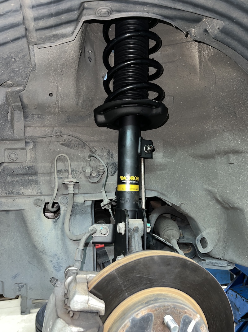 Suzuki Swift 1.2 (ปี 2012) ติดตั้งโช้คอัพ Monroe OE Spectrum พร้อมอะไหล่ส่วนควบใหม่ทั้งหมด สิ่งที่จะได้รับหลังจากติดตั้ง: ฟีลลิ่งแบบรถยุโรป: โช้คอัพ Monroe OE Spectrum ให้ความ นุ่มนวล และยืดหยุ่นสูง ขับสบายในทุกสภาพถนน ไร้กังวลเรื่องเสียง: เทคโนโลยี ICV ช่วยลดแรงสั่นสะเทือนและเสียงรบกวนในห้องโดยสาร ทำให้การขับขี่เงียบขึ้น ทนทานกว่าเดิม: ผลิตด้วยวัสดุคุณภาพสูง ทนทานต่อการใช้งาน และยืดอายุการใช้งานของช่วงล่าง ความมั่นคงที่เพิ่มขึ้น: รถทรงตัวได้นิ่งขึ้น ลดอาการโคลงเคลง เข้าโค้งมั่นใจ เหมาะสำหรับใคร? เจ้าของ Suzuki Swift ที่ต้องการความสบายในการขับขี่ประจำวัน ผู้ที่ต้องการอัปเกรดช่วงล่างให้มีความมั่นคง ปลอดภัย และนุ่มนวลยิ่งขึ้น สำหรับเจ้าของ Swift ที่อยากได้ฟีลลิ่งขับขี่ที่สบายขึ้น แต่มั่นใจกว่าเดิม Monroe OE Spectrum คือคำตอบ! สอบถามข้อมูลเพิ่มเติม หรือนัดหมายเข้ารับบริการ ️ : 08-6569-1915 ️ : 08-6544-5963 Line id : @88rw Location : https://goo.gl/maps/HrNUAZXPN94KvxZ98 Facebook : https://www.facebook.com/88rwtire #Suzuki #Swift #Monroe #OESpectrum #โช้คอัพ #ช่วงล่าง #ยางเจริญรุ่งเรือง #นนทบุรี #งามวงศ์วาน #ยางรถยนต์นนทบุรี #ช่วงล่างรถยนต์ #โช้คอัพรถยนต์ Suzuki Swift 1.2 (ปี 2012) ติดตั้งโช้คอัพ Monroe OE Spectrum พร้อมอะไหล่ส่วนควบใหม่ทั้งหมด สิ่งที่จะได้รับหลังจากติดตั้ง: ฟีลลิ่งแบบรถยุโรป: โช้คอัพ Monroe OE Spectrum ให้ความ นุ่มนวล และยืดหยุ่นสูง ขับสบายในทุกสภาพถนน ไร้กังวลเรื่องเสียง: เทคโนโลยี ICV ช่วยลดแรงสั่นสะเทือนและเสียงรบกวนในห้องโดยสาร ทำให้การขับขี่เงียบขึ้น ทนทานกว่าเดิม: ผลิตด้วยวัสดุคุณภาพสูง ทนทานต่อการใช้งาน และยืดอายุการใช้งานของช่วงล่าง ความมั่นคงที่เพิ่มขึ้น: รถทรงตัวได้นิ่งขึ้น ลดอาการโคลงเคลง เข้าโค้งมั่นใจ เหมาะสำหรับใคร? เจ้าของ Suzuki Swift ที่ต้องการความสบายในการขับขี่ประจำวัน ผู้ที่ต้องการอัปเกรดช่วงล่างให้มีความมั่นคง ปลอดภัย และนุ่มนวลยิ่งขึ้น สำหรับเจ้าของ Swift ที่อยากได้ฟีลลิ่งขับขี่ที่สบายขึ้น แต่มั่นใจกว่าเดิม Monroe OE Spectrum คือคำตอบ! สอบถามข้อมูลเพิ่มเติม หรือนัดหมายเข้ารับบริการ ️ : 08-6569-1915 ️ : 08-6544-5963 Line id : @88rw Location : https://goo.gl/maps/HrNUAZXPN94KvxZ98 Facebook : https://www.facebook.com/88rwtire #Suzuki #Swift #Monroe #OESpectrum #โช้คอัพ #ช่วงล่าง #ยางเจริญรุ่งเรือง #นนทบุรี #งามวงศ์วาน #ยางรถยนต์นนทบุรี #ช่วงล่างรถยนต์ #โช้คอัพรถยนต์