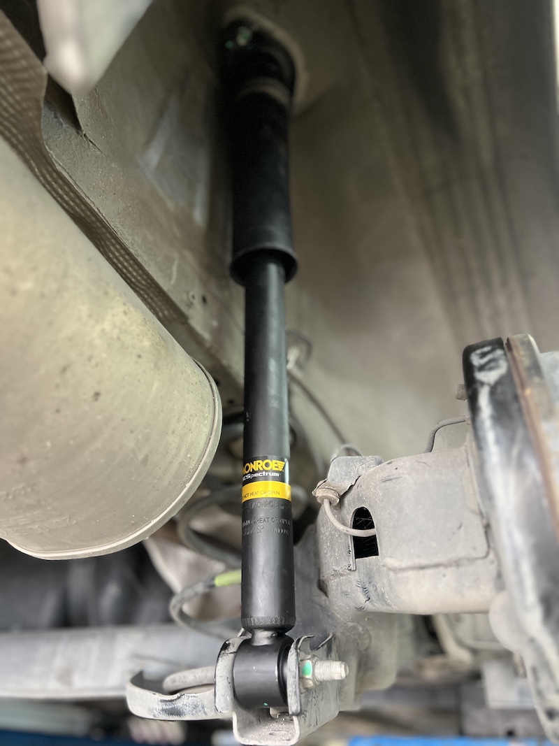 Nissan Almera Turbo 1.0 | โช้คอัพ Monroe OE Spectrum + ปีกนกล่างแท้ | ฟื้นฟูช่วงล่าง - ยางเจริญรุ่งเรือง นนทบุรี Nissan Almera Turbo 1.0 แล้วรู้สึกว่ารถเริ่มกระด้าง โคลงเคลง หรือถึงเวลาเปลี่ยน ปีกนกล่าง ที่เสื่อมสภาพแล้ว... เรามีชุดอัปเกรดที่ครบจบในที่เดียว! เราจัดชุดใหญ่ ฟื้นฟูช่วงล่างให้กลับมาสมบูรณ์แบบ: โช้คอัพ Monroe OE Spectrum: คืนความ นุ่มนวล สบายสไตล์รถยุโรป ขับสบายในทุกสภาพถนน ปีกนกล่างแท้เบิกศูนย์: เปลี่ยนปีกนกล่างใหม่ เพื่อความแม่นยำในการควบคุม และคืนความนิ่งให้กับช่วงล่าง อะไหล่ส่วนควบใหม่ครบชุด: เปลี่ยนทั้งหมดเพื่อความสมบูรณ์แบบสูงสุดของระบบกันสะเทือน สิ่งที่จะได้รับหลังจากติดตั้ง: นุ่มสบายกว่าเดิม: ฟีลลิ่งการขับขี่ที่นุ่มนวลและยืดหยุ่นสูง ควบคุมแม่นยำ: รถทรงตัวได้ดีขึ้น เข้าโค้งมั่นใจ หายขาดจากเสียงกุกกักจากปีกนก คุณภาพอะไหล่แท้: มั่นใจในคุณภาพอะไหล่ระดับ OEM (Monroe) และปีกนกล่างแท้เบิกศูนย์ เหมาะสำหรับใคร? เจ้าของ Almera Turbo ที่ต้องการ ความสบาย และ ความมั่นคง ในการขับขี่ ผู้ที่ต้องการฟื้นฟูช่วงล่างให้กลับมาสมบูรณ์แบบที่สุดด้วยอะไหล่คุณภาพสูง อย่าปล่อยให้ช่วงล่างทำงานหนัก! แวะมาตรวจเช็กกับผู้เชี่ยวชาญวันนี้ครับ สอบถามข้อมูลเพิ่มเติม หรือนัดหมายเข้ารับบริการ ️ : 08-6569-1915 ️ : 08-6544-5963 Line id : @88rw Location : https://goo.gl/maps/HrNUAZXPN94KvxZ98 Facebook : https://www.facebook.com/88rwtire #Nissan #Almera #AlmeraTurbo #Monroe #OESpectrum #ปีกนกล่าง #โช้คอัพ #ช่วงล่าง #ยางเจริญรุ่งเรือง #นนทบุรี #งามวงศ์วาน #ตั้งศูนย์ #อะไหล่แท้ Nissan Almera Turbo 1.0 | โช้คอัพ Monroe OE Spectrum + ปีกนกล่างแท้ | ฟื้นฟูช่วงล่าง - ยางเจริญรุ่งเรือง นนทบุรี Nissan Almera Turbo 1.0 แล้วรู้สึกว่ารถเริ่มกระด้าง โคลงเคลง หรือถึงเวลาเปลี่ยน ปีกนกล่าง ที่เสื่อมสภาพแล้ว... เรามีชุดอัปเกรดที่ครบจบในที่เดียว! เราจัดชุดใหญ่ ฟื้นฟูช่วงล่างให้กลับมาสมบูรณ์แบบ: โช้คอัพ Monroe OE Spectrum: คืนความ นุ่มนวล สบายสไตล์รถยุโรป ขับสบายในทุกสภาพถนน ปีกนกล่างแท้เบิกศูนย์: เปลี่ยนปีกนกล่างใหม่ เพื่อความแม่นยำในการควบคุม และคืนความนิ่งให้กับช่วงล่าง อะไหล่ส่วนควบใหม่ครบชุด: เปลี่ยนทั้งหมดเพื่อความสมบูรณ์แบบสูงสุดของระบบกันสะเทือน สิ่งที่จะได้รับหลังจากติดตั้ง: นุ่มสบายกว่าเดิม: ฟีลลิ่งการขับขี่ที่นุ่มนวลและยืดหยุ่นสูง ควบคุมแม่นยำ: รถทรงตัวได้ดีขึ้น เข้าโค้งมั่นใจ หายขาดจากเสียงกุกกักจากปีกนก คุณภาพอะไหล่แท้: มั่นใจในคุณภาพอะไหล่ระดับ OEM (Monroe) และปีกนกล่างแท้เบิกศูนย์ เหมาะสำหรับใคร? เจ้าของ Almera Turbo ที่ต้องการ ความสบาย และ ความมั่นคง ในการขับขี่ ผู้ที่ต้องการฟื้นฟูช่วงล่างให้กลับมาสมบูรณ์แบบที่สุดด้วยอะไหล่คุณภาพสูง อย่าปล่อยให้ช่วงล่างทำงานหนัก! แวะมาตรวจเช็กกับผู้เชี่ยวชาญวันนี้ครับ สอบถามข้อมูลเพิ่มเติม หรือนัดหมายเข้ารับบริการ ️ : 08-6569-1915 ️ : 08-6544-5963 Line id : @88rw Location : https://goo.gl/maps/HrNUAZXPN94KvxZ98 Facebook : https://www.facebook.com/88rwtire #Nissan #Almera #AlmeraTurbo #Monroe #OESpectrum #ปีกนกล่าง #โช้คอัพ #ช่วงล่าง #ยางเจริญรุ่งเรือง #นนทบุรี #งามวงศ์วาน #ตั้งศูนย์ #อะไหล่แท้